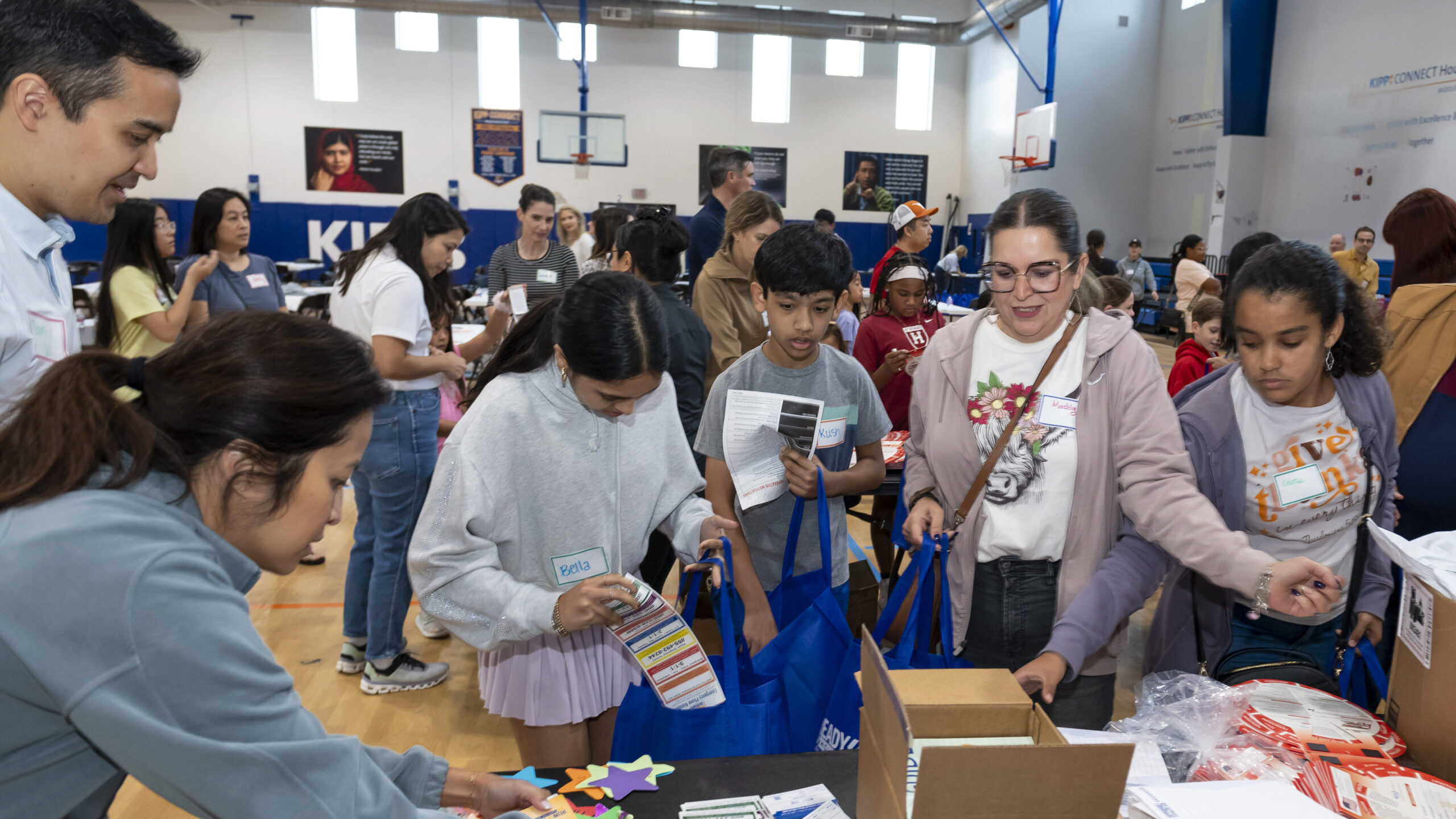 families volunteering