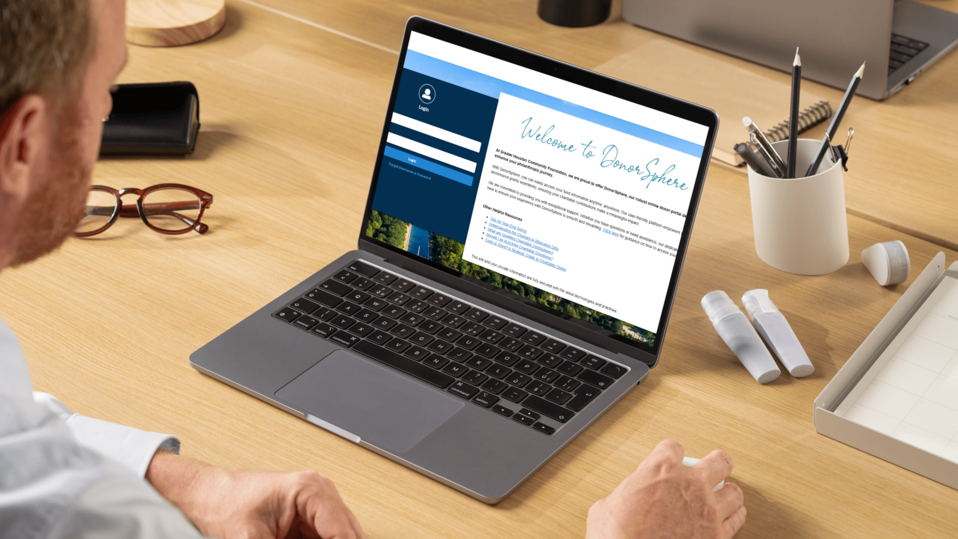 Donorsphere homepage on a computer