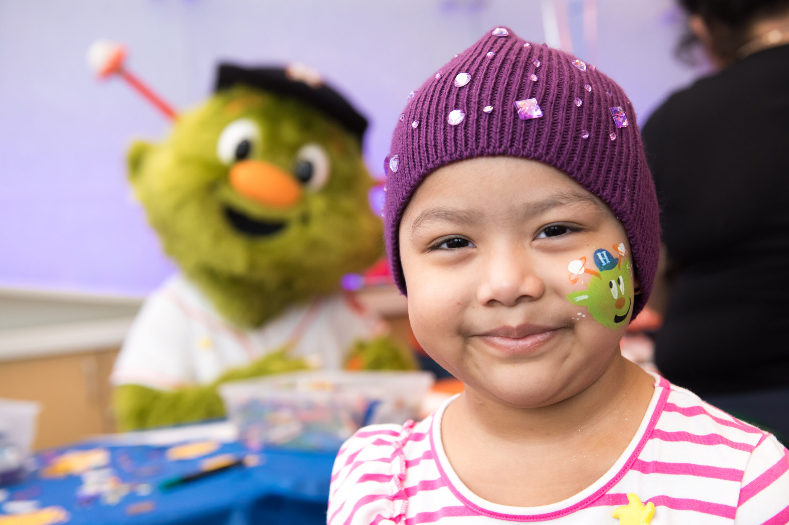 Sunshine Kids recipient during a visit from the Houston Astros.